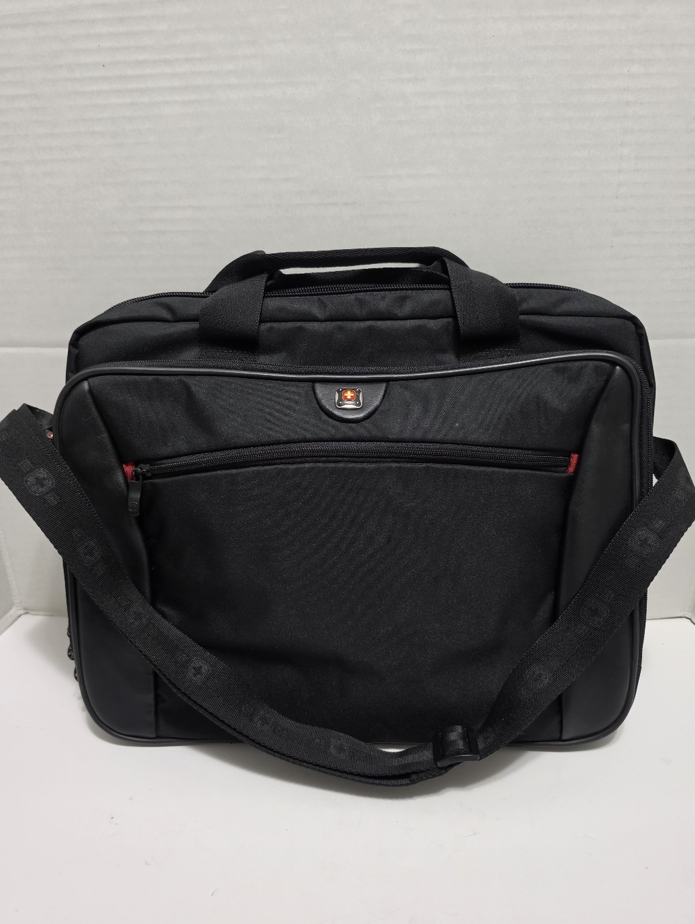Swiss Army Shoulder Attache Case EUC Very Stylish